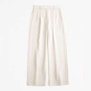 NWT Abercrombie & Fitch Pleated Cotton High Rise Wide Leg Trouser Tan
Size 28/6R